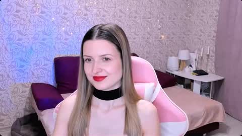 Julie online show from 03/06/25, 04:07