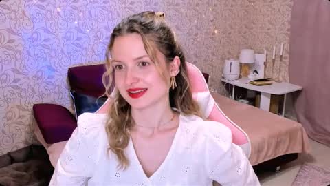 Julie online show from 03/08/25, 06:47