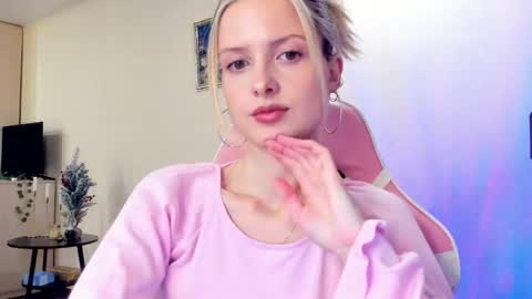 Julie online show from 11/04/25, 02:16