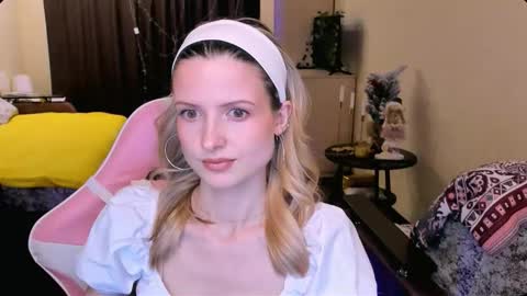 Julie online show from 01/16/26, 01:26