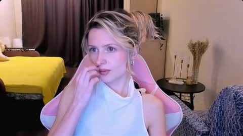 Julie online show from 02/03/26, 12:43