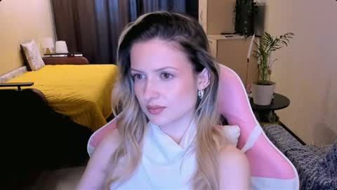 Julie online show from 05/13/26, 01:41