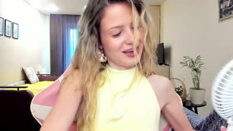 Julie online show from 06/21/26, 04:37