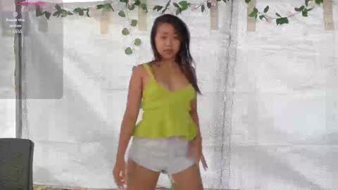 Snapshot of julie_vixen chatting on 03/04/26, 11:11 julie_vixen online show from 03/04/26, 11:11