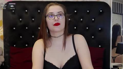 Snapshot of julieannx chatting on 05/15/26, 05:03 Julia online show from 05/15/26, 05:03