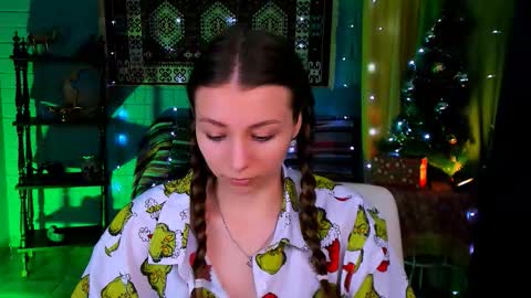 juliedaniel online show from 12/18/25, 04:18