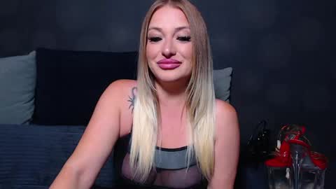 Snapshot of juliediamond chatting on 07/09/26, 05:33 julia online show from 07/09/26, 05:33