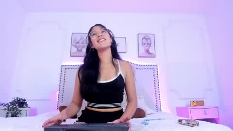 juliee_ross online show from 04/20/26, 12:08