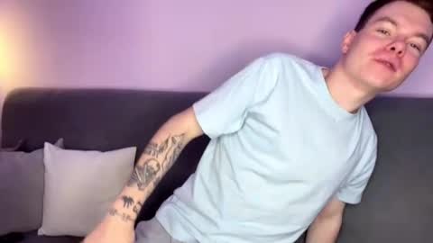 Julie and Thomas online show from 09/20/25, 07:20