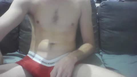 Snapshot of julien6100 chatting on 10/31/25, 12:28 Juju online show from 10/31/25, 12:28