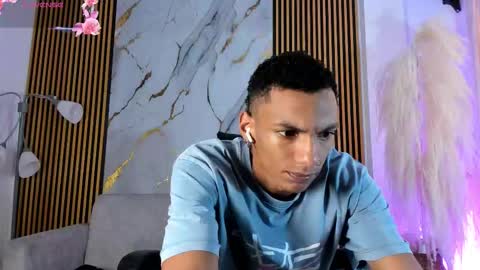 Julien online show from 12/03/25, 12:14