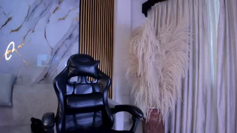 Julien online show from 07/12/26, 11:45