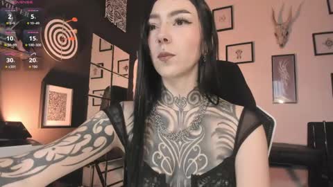 Snapshot of juliet_sourire chatting on 04/23/26, 01:35 juliet_sourire online show from 04/23/26, 01:35