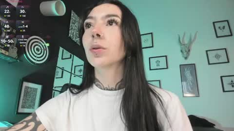 Snapshot of juliet_sourire chatting on 06/06/26, 12:32 juliet_sourire online show from 06/06/26, 12:32