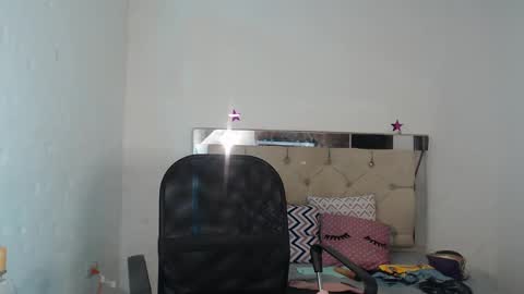 julieta__fox_ online show from 03/03/25, 09:33
