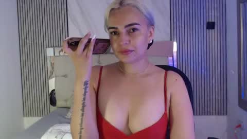 Snapshot of julieta__fox_ chatting on 07/12/26, 03:14 julieta__fox_ online show from 07/12/26, 03:14
