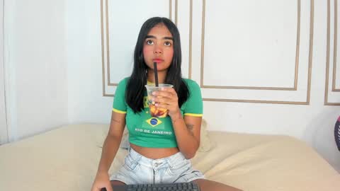 Juli online show from 12/28/24, 07:22