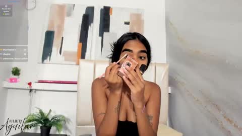 Juli online show from 09/17/25, 07:37