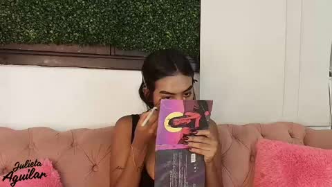 Juli online show from 04/11/26, 06:56