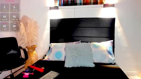 Julieta  online show from 11/09/25, 10:24