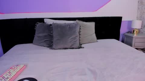 Julieta  online show from 11/22/25, 12:15