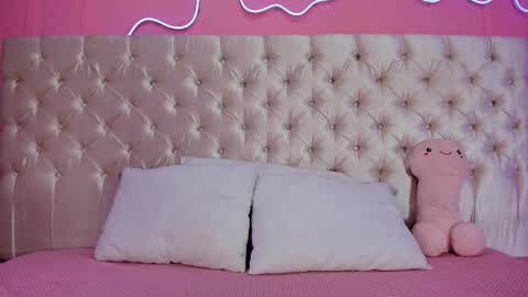 Julieta  online show from 02/17/26, 12:12