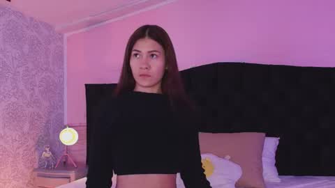 Snapshot of julieta_cortes__ chatting on 07/22/26, 11:57 Julieta online show from 07/22/26, 11:57