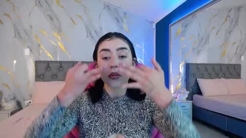 Julieta online show from 02/21/25, 03:56