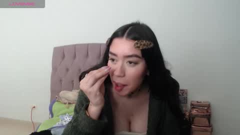 Snapshot of julieta_de_los_angeles chatting on 03/27/26, 11:04 Julieta online show from 03/27/26, 11:04