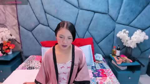 Snapshot of julieta_diamond chatting on 07/14/26, 03:22 Julieta online show from 07/14/26, 03:22