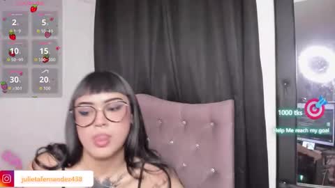 Snapshot of julieta_fernandez chatting on 10/23/25, 11:46 Julieta Fernandez online show from 10/23/25, 11:46
