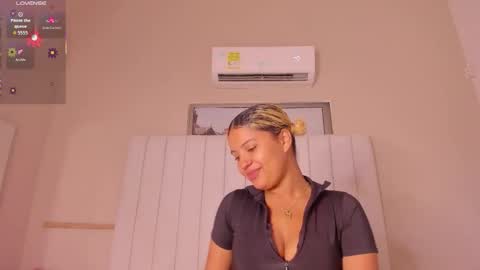 Julieta  IG juietaflower06 online show from 11/14/25, 01:43