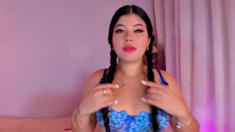 Snapshot of julieta_red2 chatting on 10/14/25, 10:54 Julie independent model online show from 10/14/25, 10:54