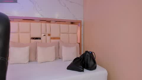     online show from 04/08/26, 09:37