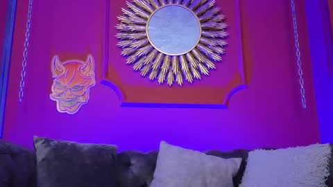  Julieta  online show from 12/04/25, 12:03