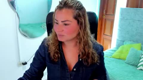 julieta_star69 online show from 10/04/25, 07:45