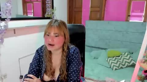Snapshot of julieta_star69 chatting on 06/04/26, 07:31 julieta_star69 online show from 06/04/26, 07:31