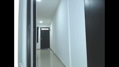 julieta_vega03 online show from 12/17/24, 11:49