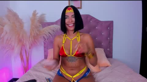 Julieth Gomez online show from 10/25/25, 03:03