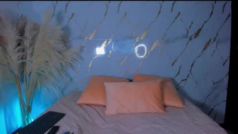 Julieth Gomez online show from 11/14/25, 01:15