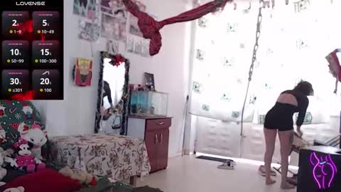 Julieta Jaguar online show from 12/15/25, 04:00