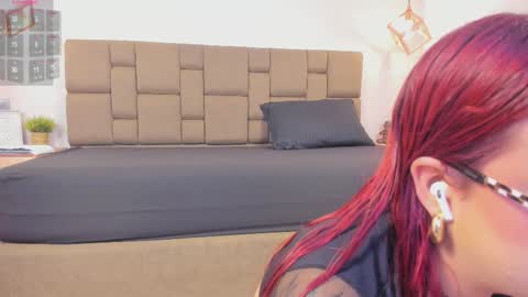 julieth_rojas online show from 02/25/26, 04:11