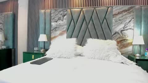 Snapshot of julieth_varr chatting on 10/09/25, 12:03 Julieth var online show from 10/09/25, 12:03