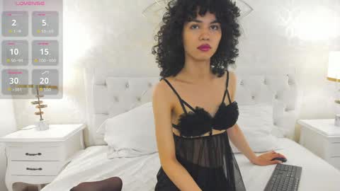 julietta    online show from 05/28/26, 12:13