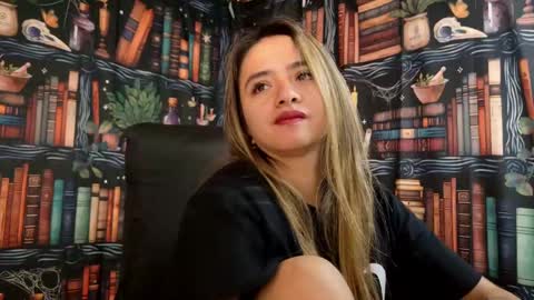 Julietta Jackson online show from 02/14/25, 09:10