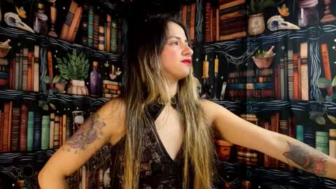 Julietta Jackson online show from 11/21/25, 09:35