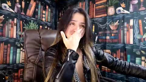 Julietta Jackson online show from 03/25/26, 08:15