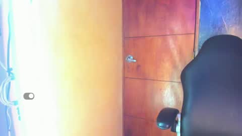 Snapshot of julietta_fox chatting on 04/16/26, 04:57 J U L L I E T A F O X online show from 04/16/26, 04:57