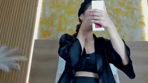 Snapshot of julietta_pink chatting on 07/12/26, 12:40 Julieta online show from 07/12/26, 12:40