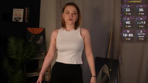 Mia online show from 09/21/25, 03:08